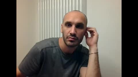 Snapshot of extr0 chatting on 25, 5, 2026 Extro online show from 25, 5, 2026
