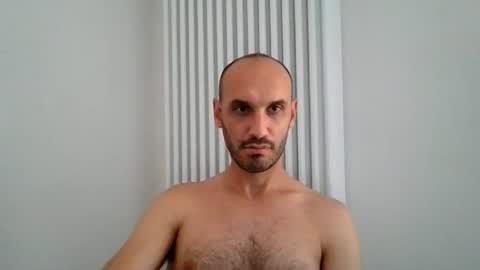 Snapshot of extr0 chatting on 28, 6, 2026 Extro online show from 28, 6, 2026