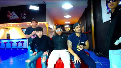 extrangers online show from 30, 9, 2025