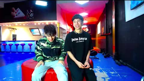 extrangers online show from 10, 10, 2025