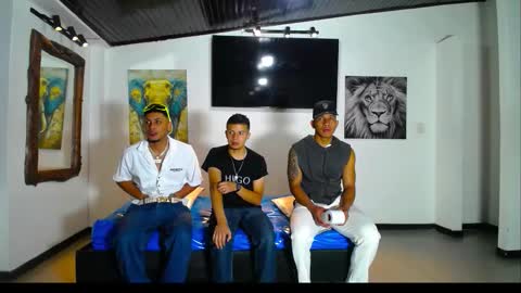 extrangers online show from 23, 11, 2025