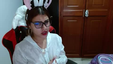 Nadia online show from 30, 10, 2025