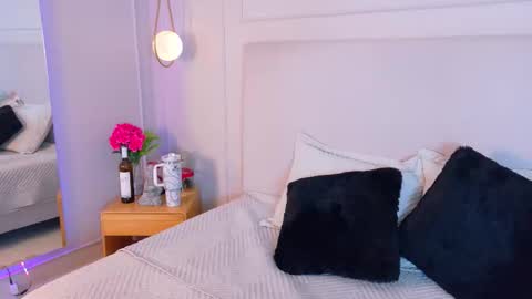 eymicooper online show from 2, 3, 2026