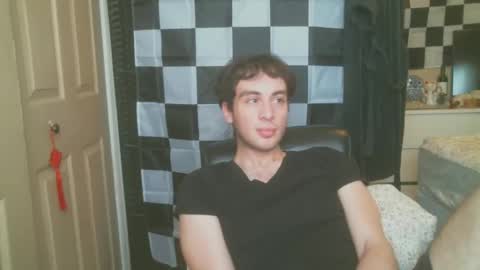 Ezra Naamah online show from 5, 3, 2025