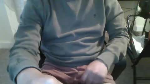 Snapshot of f2004_ chatting on 15, 4, 2026 f2004_ online show from 15, 4, 2026