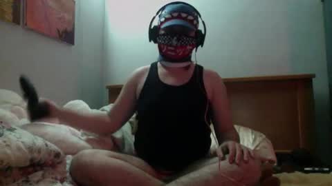 Snapshot of f2mslut chatting on 15, 12, 2025 Leo Bourdon online show from 15, 12, 2025