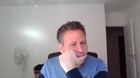 Snapshot of faer_087 chatting on 1, 10, 2025 faer_087 online show from 1, 10, 2025