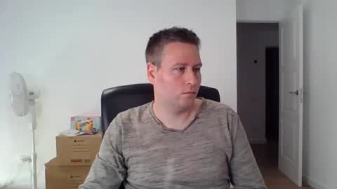 Snapshot of faer_087 chatting on 17, 11, 2025 faer_087 online show from 17, 11, 2025