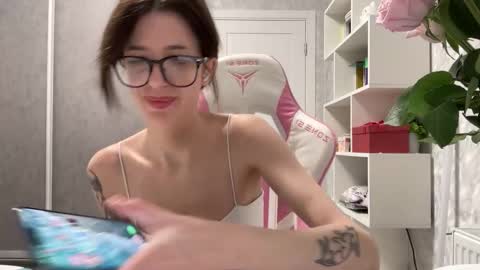 Bloom  online show from 16, 12, 2025