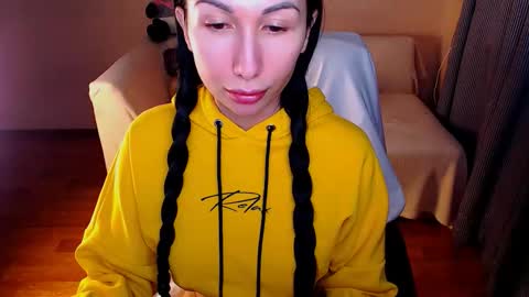 Snapshot of fairy_elli_hot chatting on 10, 10, 2025 Elli  online show from 10, 10, 2025