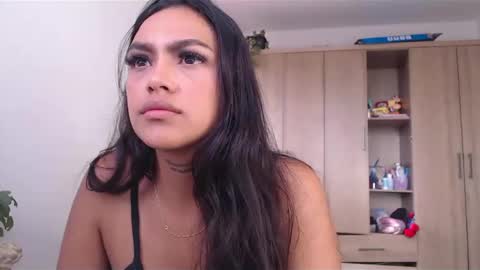Snapshot of fairylatin chatting on 22, 12, 2024 fairylatin online show from 22, 12, 2024