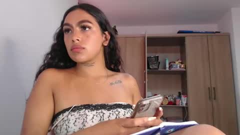 Snapshot of fairylatin chatting on 27, 12, 2024 fairylatin online show from 27, 12, 2024
