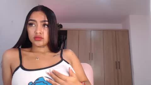 Snapshot of fairylatin chatting on 30, 1, 2025 fairylatin online show from 30, 1, 2025