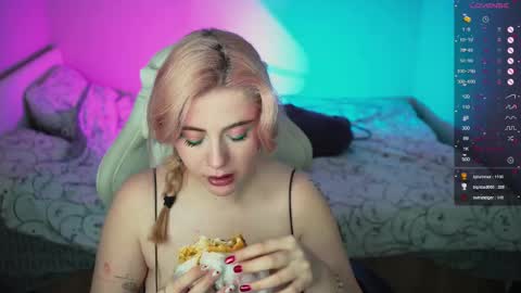 Snapshot of fairyvi chatting on 12, 3, 2025 Vi online show from 12, 3, 2025