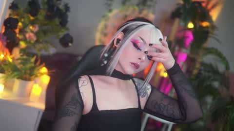 Snapshot of faith_chan chatting on 17, 10, 2025 faith_chan online show from 17, 10, 2025