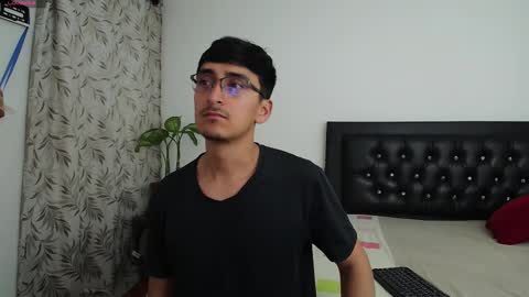 FallGays online show from 21, 9, 2025