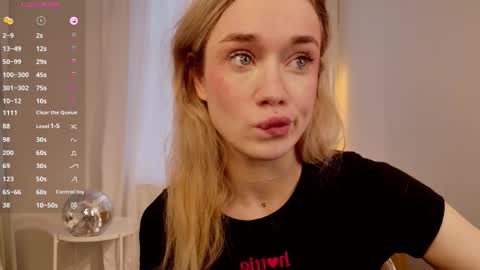 Snapshot of fancyamelia chatting on 23, 9, 2025 fancyamelia online show from 23, 9, 2025