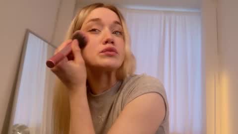 Snapshot of fancyamelia chatting on 28, 9, 2025 fancyamelia online show from 28, 9, 2025