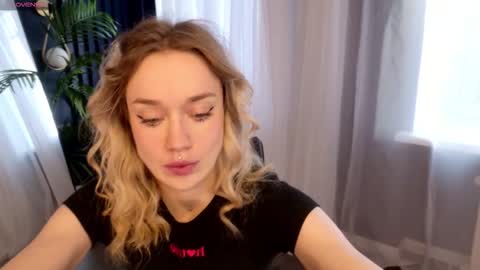 Snapshot of fancyamelia chatting on 21, 10, 2025 fancyamelia online show from 21, 10, 2025