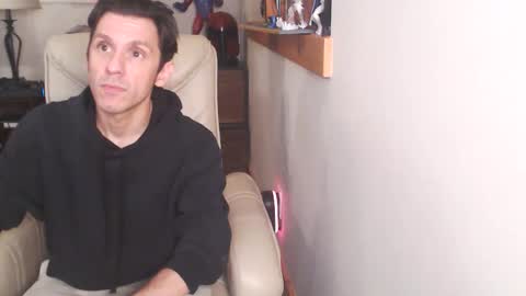 Snapshot of fanfriction chatting on 7, 2, 2026 Fan Friction online show from 7, 2, 2026