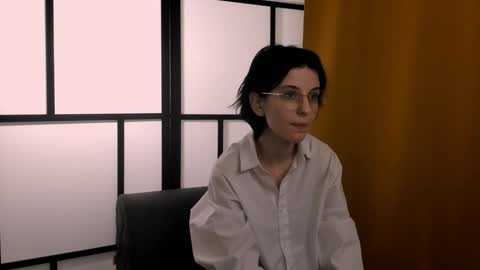 Mia online show from 2, 12, 2024