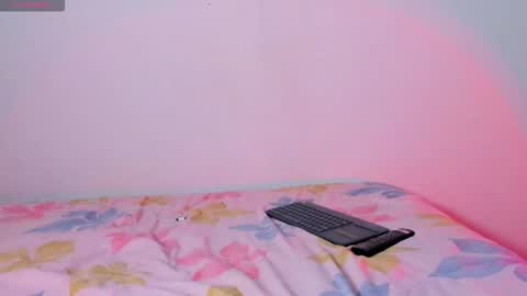 Snapshot of fantastic_asians2 chatting on 6, 11, 2025 Ale online show from 6, 11, 2025