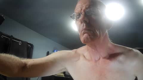 Snapshot of fantasyresort chatting on 30, 9, 2025 fantasyresort online show from 30, 9, 2025