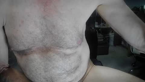 Snapshot of fantasyresort chatting on 25, 10, 2025 fantasyresort online show from 25, 10, 2025