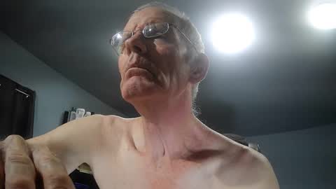 Snapshot of fantasyresort chatting on 26, 10, 2025 fantasyresort online show from 26, 10, 2025