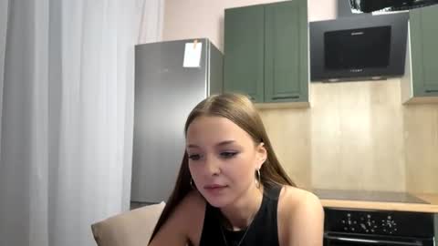 Anna Scovich online show from 8, 10, 2025