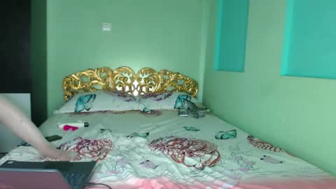 Snapshot of farfalina_hot chatting on 14, 12, 2025 farfalina online show from 14, 12, 2025