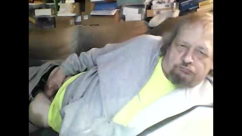 Snapshot of fasteddysex chatting on 24, 9, 2025 HoneyCumJuice4U online show from 24, 9, 2025