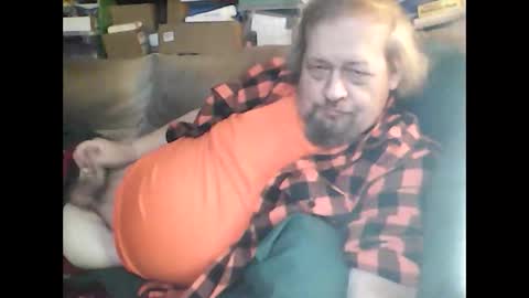 Snapshot of fasteddysex chatting on 31, 10, 2025 HoneyCumJuice4U online show from 31, 10, 2025