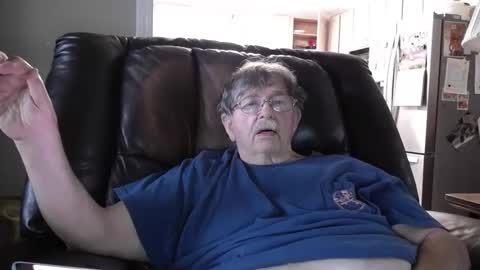 Snapshot of fatdickad chatting on 28, 5, 2026 fatdickad online show from 28, 5, 2026