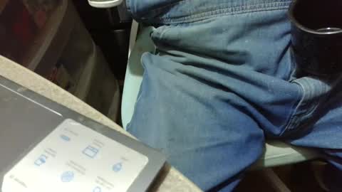 Snapshot of fatfreddythecat chatting on 12, 10, 2025 Fred. online show from 12, 10, 2025