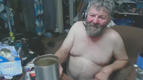 Snapshot of fatman01 chatting on 15, 4, 2026 Fatman01 online show from 15, 4, 2026