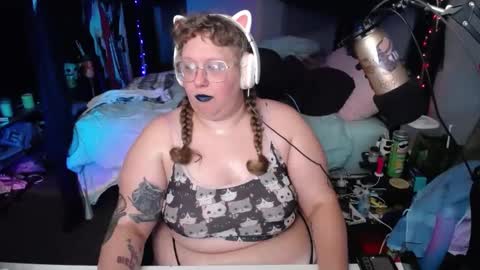 FatVeronica online show from 11, 1, 2025