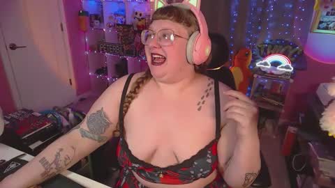 Snapshot of fatveronica chatting on 5, 2, 2026 FatVeronica online show from 5, 2, 2026