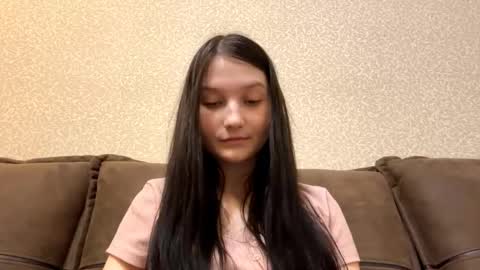 Aurora 18yo online show from 5, 3, 2026
