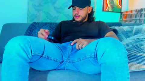 Snapshot of favid95 chatting on 3, 11, 2025 favid95 online show from 3, 11, 2025