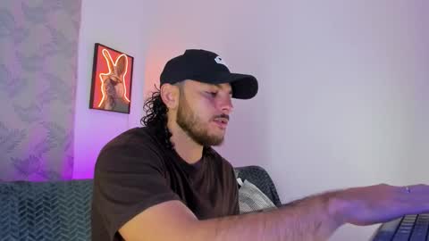 Snapshot of favid95 chatting on 11, 11, 2025 favid95 online show from 11, 11, 2025