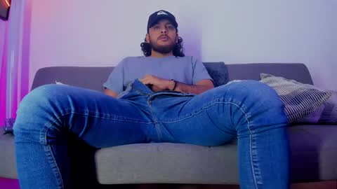 Snapshot of favid95 chatting on 1, 12, 2025 favid95 online show from 1, 12, 2025