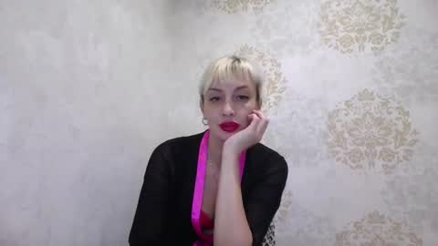 Snapshot of favorite_angel chatting on 10, 12, 2024 favorite_angel online show from 10, 12, 2024