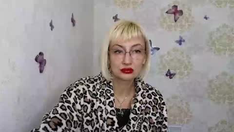Snapshot of favorite_angel chatting on 8, 2, 2025 favorite_angel online show from 8, 2, 2025