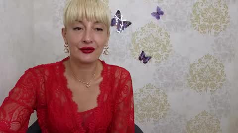 Snapshot of favorite_angel chatting on 12, 9, 2025 favorite_angel online show from 12, 9, 2025