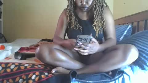 Snapshot of favoritendile chatting on 12, 9, 2025 favorite online show from 12, 9, 2025