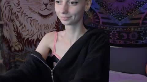 Snapshot of fayebae3 chatting on 7, 10, 2025 Mossfairy online show from 7, 10, 2025