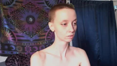 Snapshot of fayebae3 chatting on 12, 10, 2025 Mossfairy online show from 12, 10, 2025