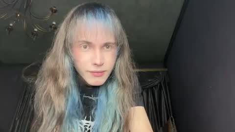 Snapshot of fcherthth chatting on 7, 1, 2026 Mark online show from 7, 1, 2026