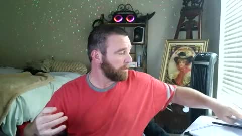 Snapshot of feelgoodnu chatting on 26, 11, 2025 PullouProblems online show from 26, 11, 2025